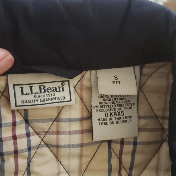 L.L. Bean Quilted Coat - Picture 4 of 8